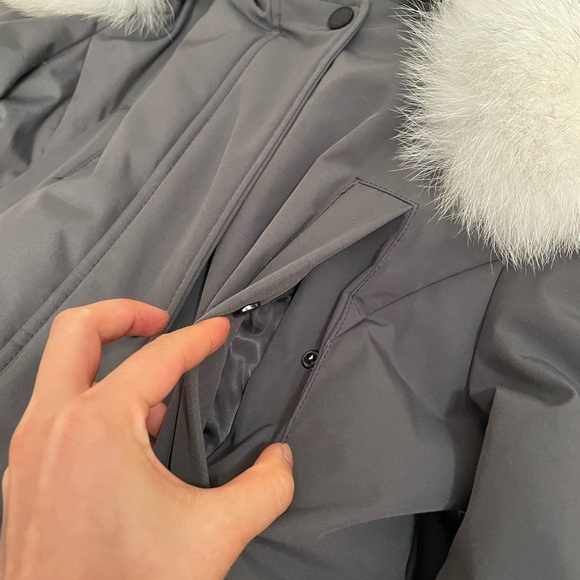 1 Madison Expedition EUC Size S Down Parka - Picture 9 of 10